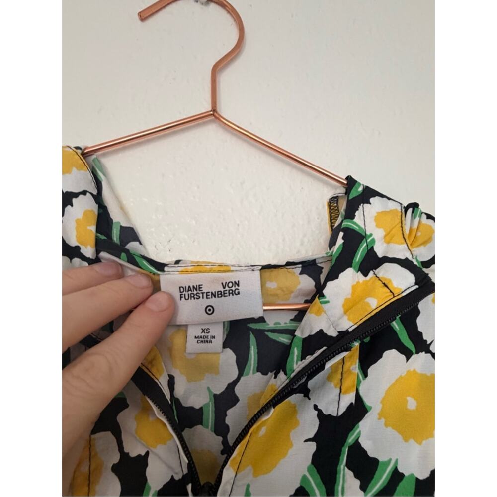 Diane Von Furstenberg target collab Yellow Floral Short-Sleeve Button Vest - Picture 3 of 7